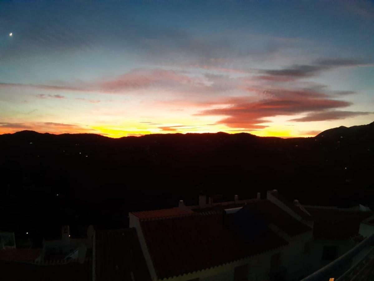 Loft Of Love Frigiliana Bagian luar foto